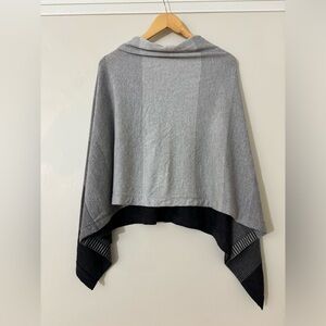 ROYAL MERINO Gray Wool Poncho